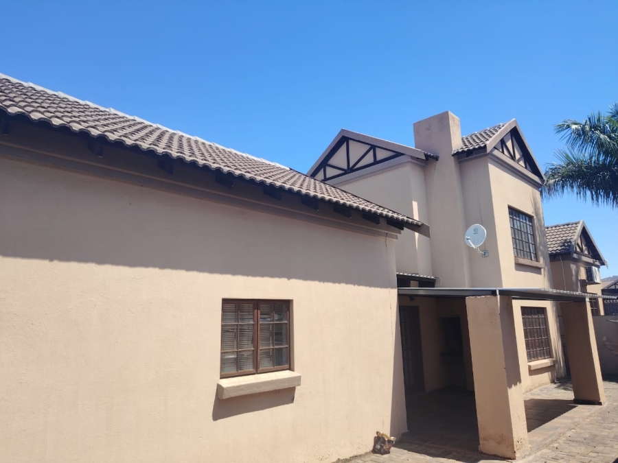 3 Bedroom Property for Sale in Waterval East North West